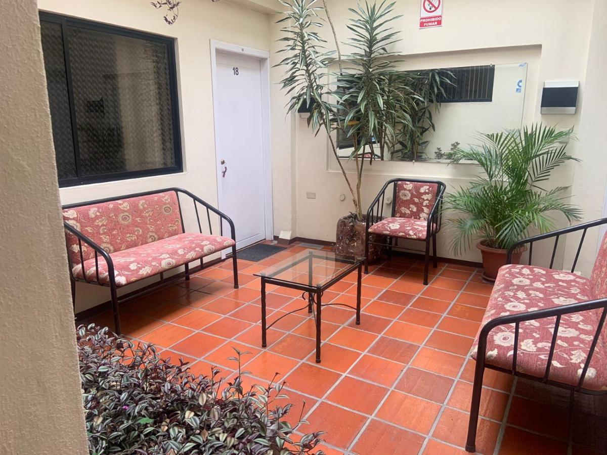 Hotel Mariscal Inn & Suite Куэнка Экстерьер фото