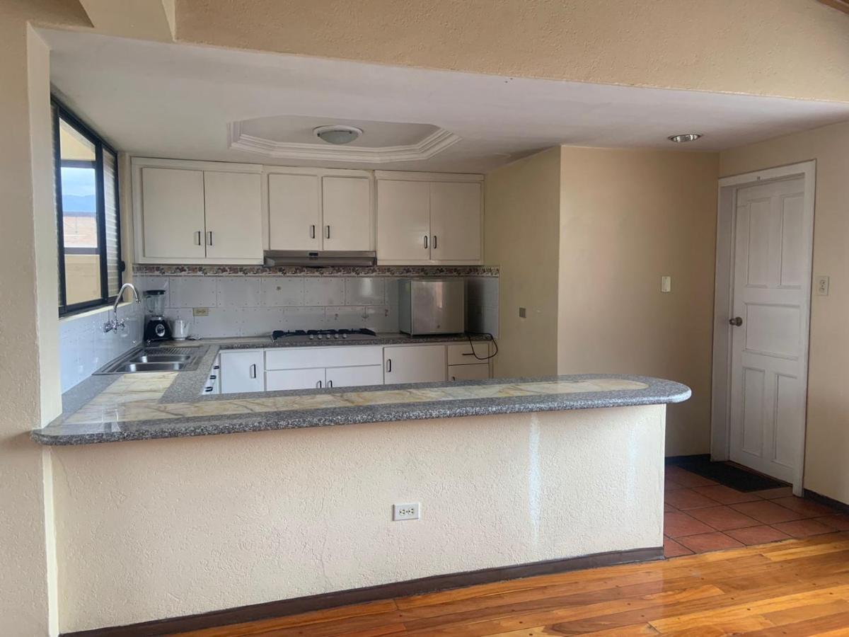 Hotel Mariscal Inn & Suite Куэнка Экстерьер фото