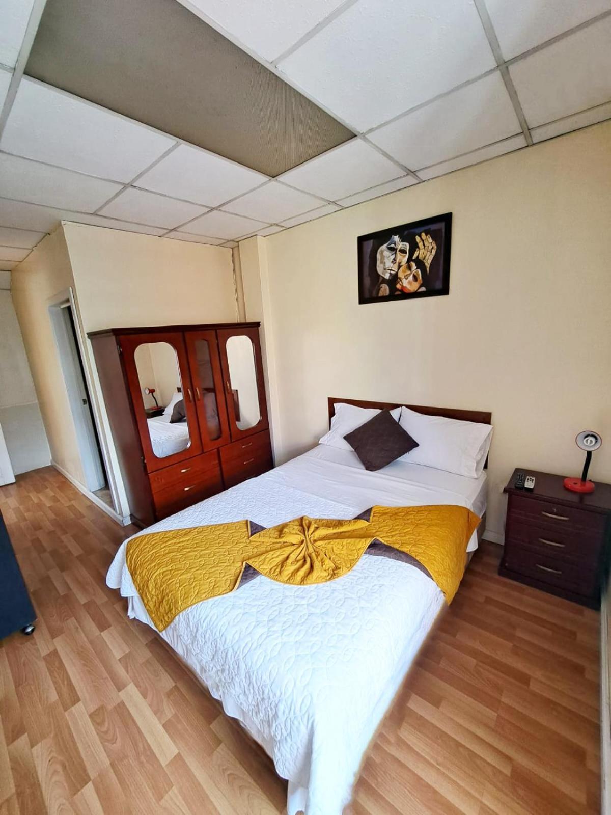 Hotel Mariscal Inn & Suite Куэнка Экстерьер фото