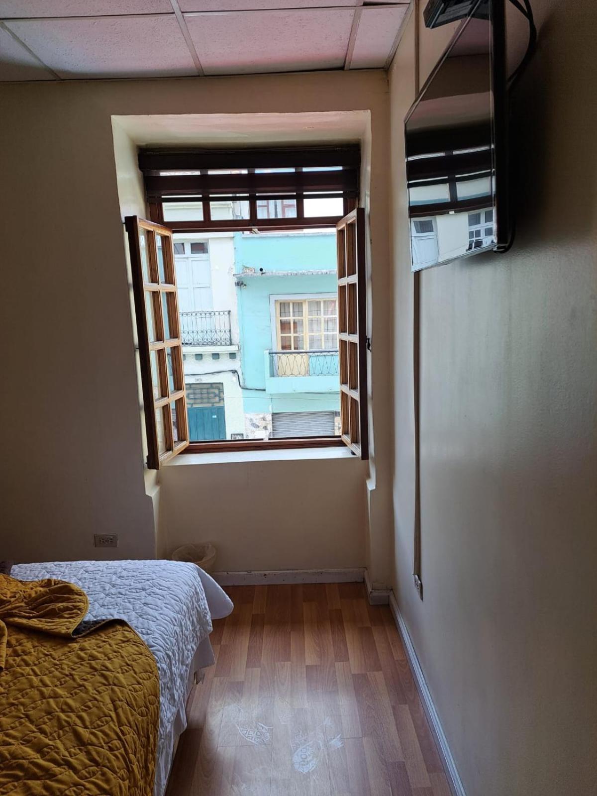 Hotel Mariscal Inn & Suite Куэнка Экстерьер фото